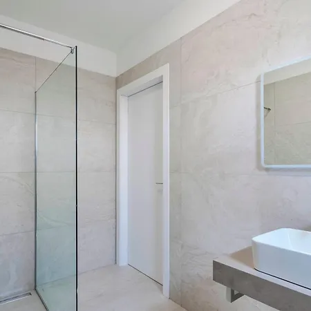 Apartamento Lagobaldo - Regarda Travel Colà